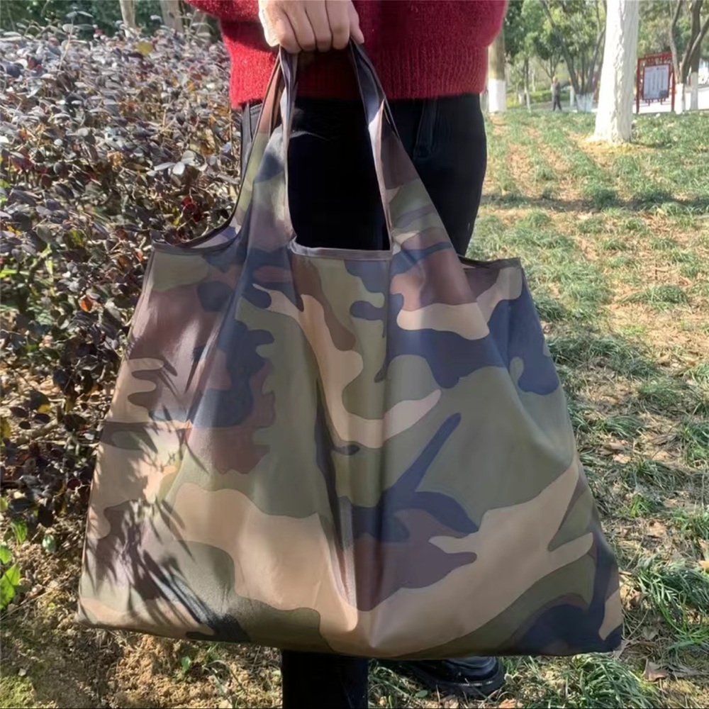 New Camouflage Unisex Large Capacity Polyester Light Foldable Casual Tote Bag - Picture 11 of 16